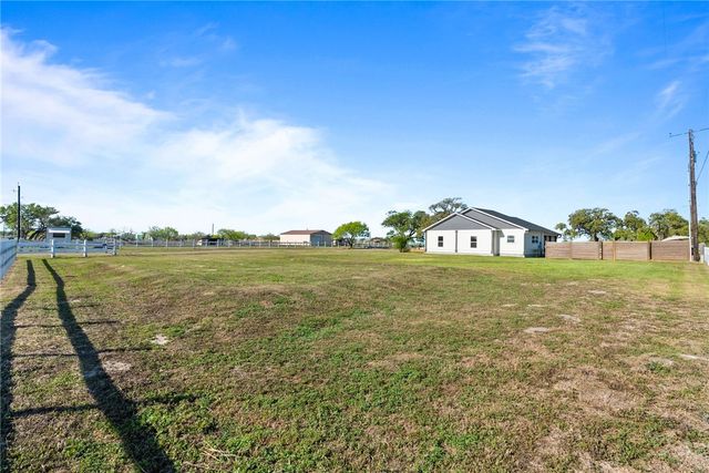 267 Old Salt Lake, Rockport, TX 78382