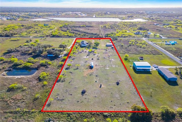 267 Old Salt Lake, Rockport, TX 78382