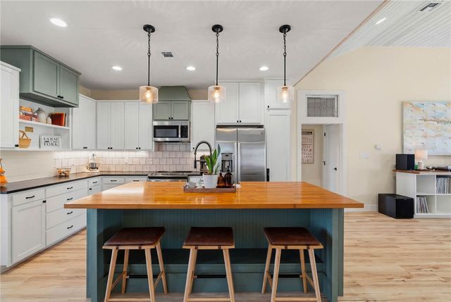 267 Old Salt Lake, Rockport, TX 78382