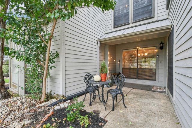 138 World Of Tennis SQ, Lakeway, TX 78738