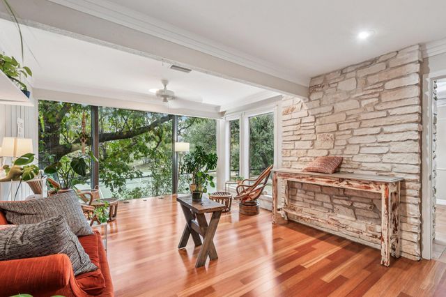 138 World Of Tennis SQ, Lakeway, TX 78738