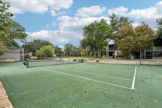 138 World Of Tennis SQ, Lakeway, TX 78738