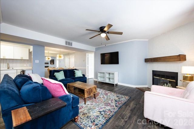 1608 Sharon Road W 45, Charlotte, NC 28210