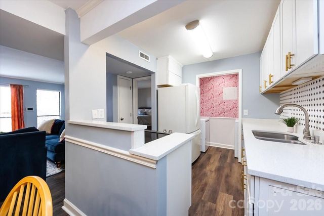 1608 Sharon Road W 45, Charlotte, NC 28210