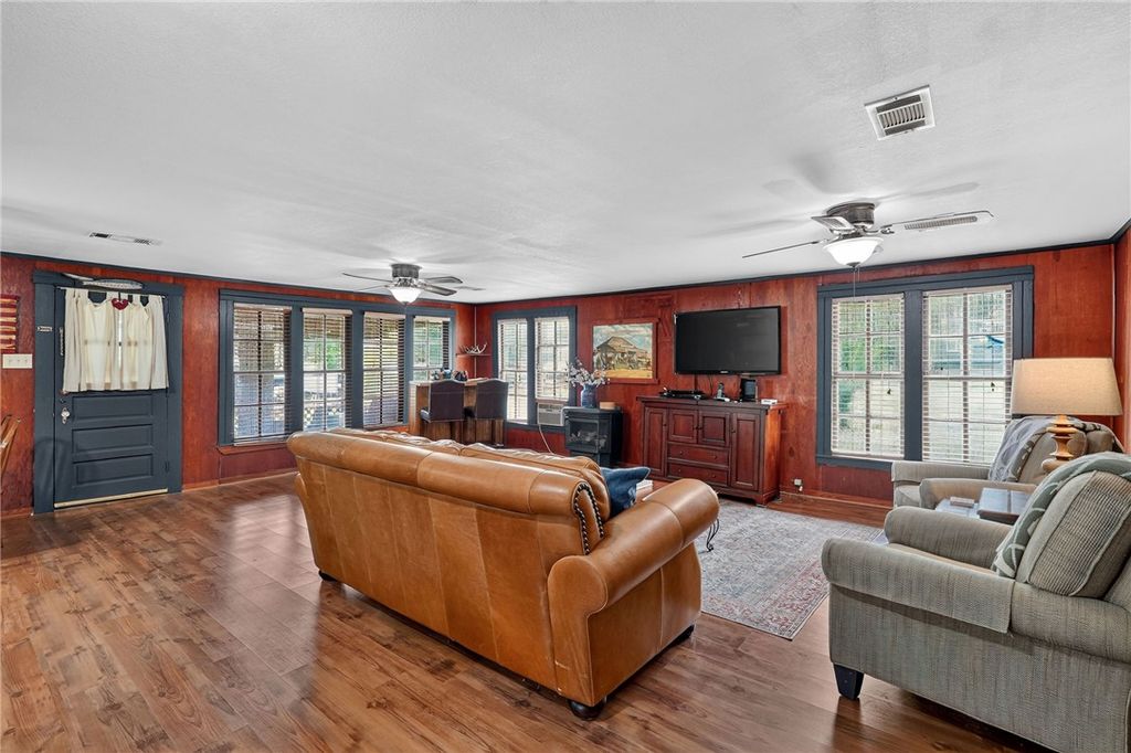 10329 Clyde Acord Road, Franklin, TX 77856 — photo 4