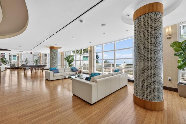 253 NE 2nd St 424, Miami, FL 33132