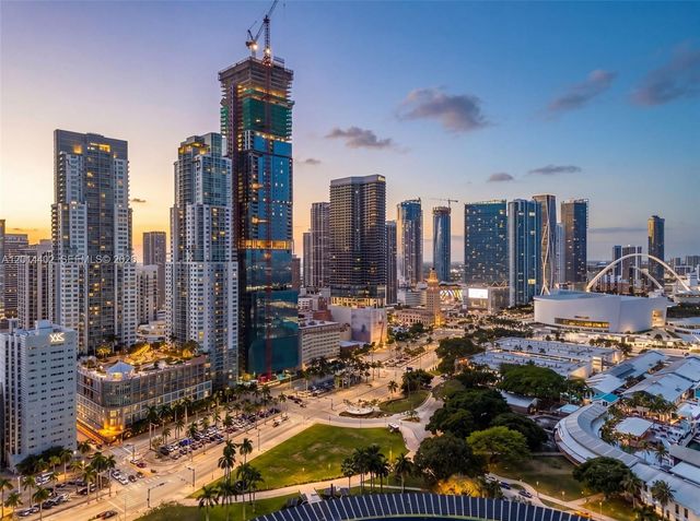 253 NE 2nd St 424, Miami, FL 33132