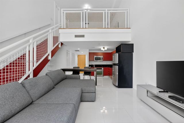 253 NE 2nd St 424, Miami, FL 33132