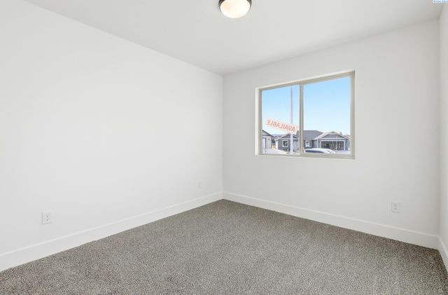 6484 W 29th Ct, Kennewick, WA 99338