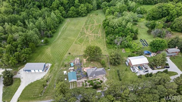 5505 Saxtown Road, Millstadt, IL 62260