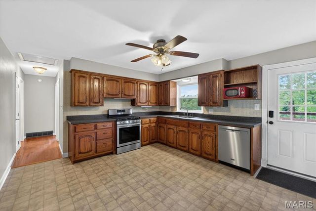 5505 Saxtown Road, Millstadt, IL 62260
