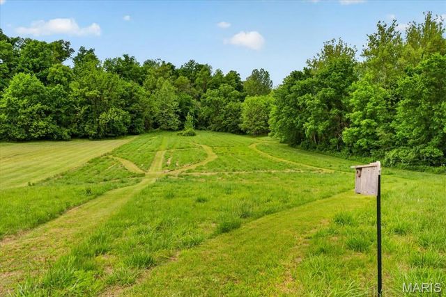 5505 Saxtown Road, Millstadt, IL 62260