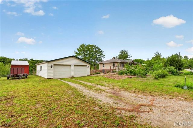 5505 Saxtown Road, Millstadt, IL 62260