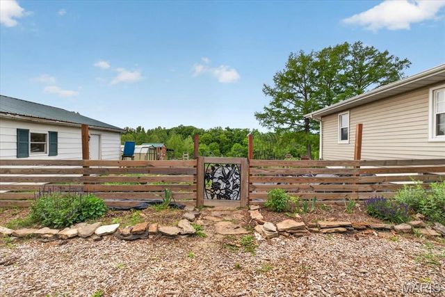 5505 Saxtown Road, Millstadt, IL 62260