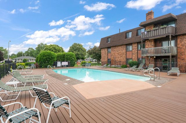 935 W Glen Park Avenue 105, Griffith, IN 46319