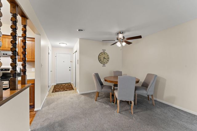 935 W Glen Park Avenue 105, Griffith, IN 46319
