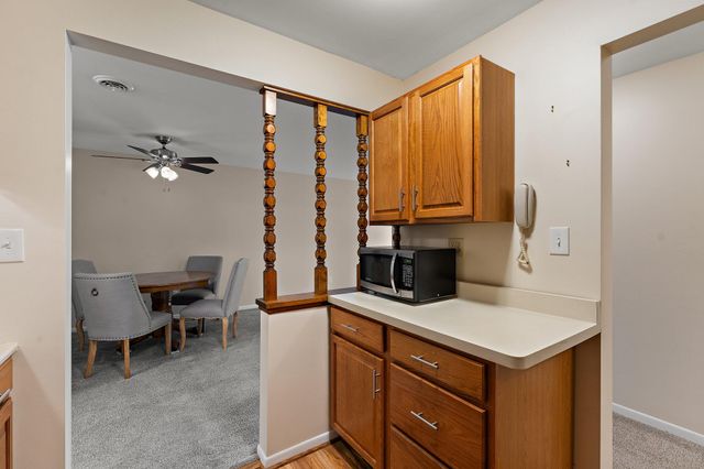 935 W Glen Park Avenue 105, Griffith, IN 46319