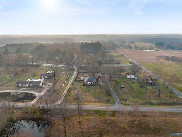 21669 Holt Road, Athens, AL 35613