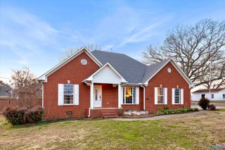 21669 Holt Road, Athens, AL 35613