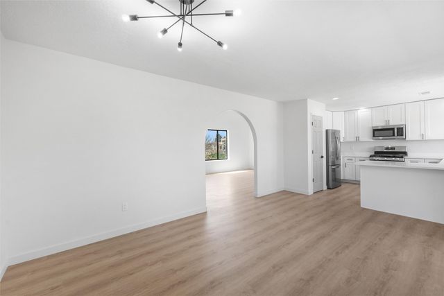7485 Saratoga Lane, Santa Fe, NM 87507
