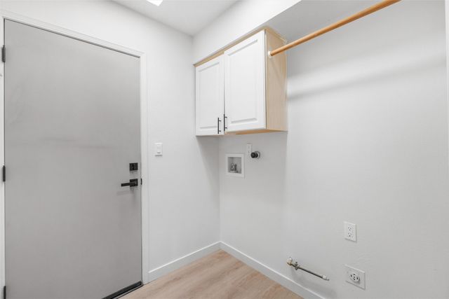 7485 Saratoga Lane, Santa Fe, NM 87507