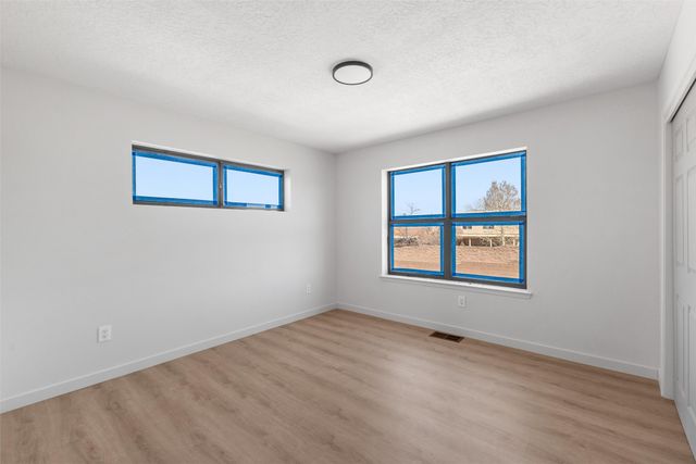 7485 Saratoga Lane, Santa Fe, NM 87507