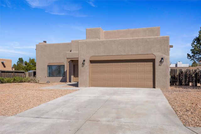 7485 Saratoga Lane, Santa Fe, NM 87507