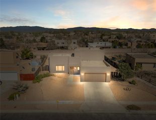 7485 Saratoga Lane, Santa Fe, NM 87507