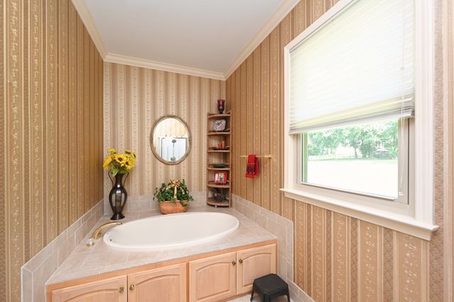 210 The Hollows Ct, Hendersonville, TN 37075