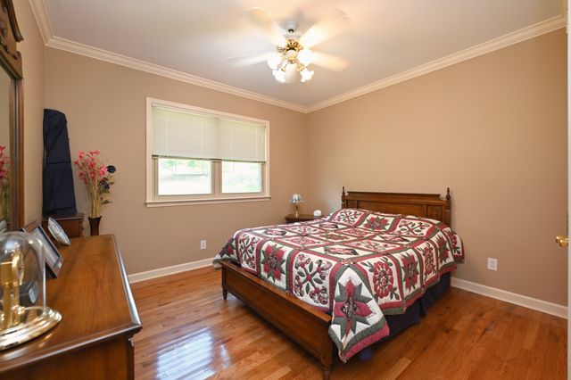 210 The Hollows Ct, Hendersonville, TN 37075