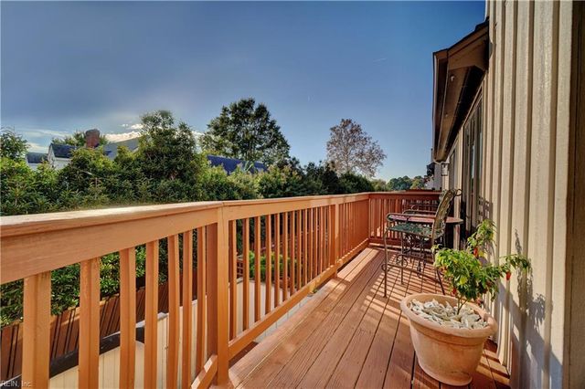 22 Sandie Point LN, Portsmouth, VA 23701