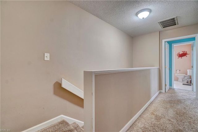 22 Sandie Point LN, Portsmouth, VA 23701