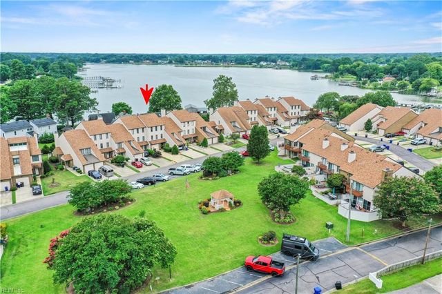 22 Sandie Point LN, Portsmouth, VA 23701