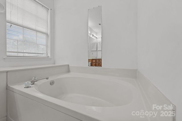1656 Heather Glen Road, Kannapolis, NC 28081
