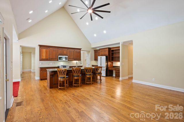 1851 29th Avenue Place NE, Hickory, NC 28601