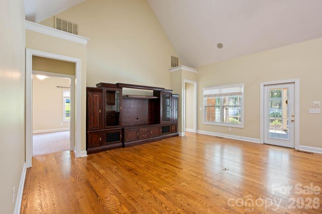 1851 29th Avenue Place NE, Hickory, NC 28601