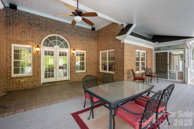 1851 29th Avenue Place NE, Hickory, NC 28601
