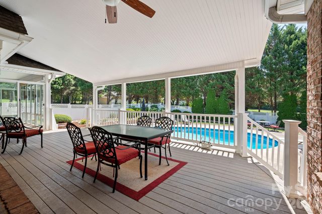 1851 29th Avenue Place NE, Hickory, NC 28601