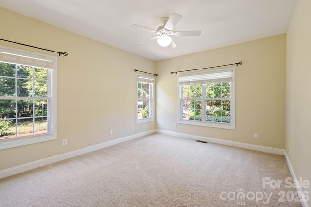 1851 29th Avenue Place NE, Hickory, NC 28601