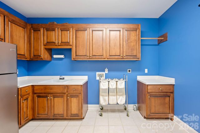 1851 29th Avenue Place NE, Hickory, NC 28601