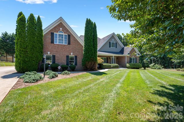 1851 29th Avenue Place NE, Hickory, NC 28601
