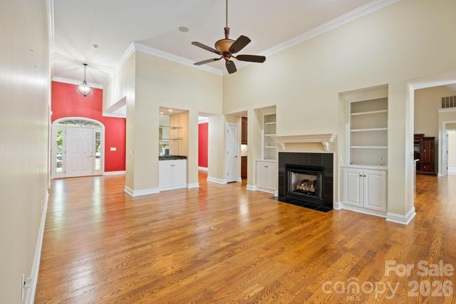 1851 29th Avenue Place NE, Hickory, NC 28601