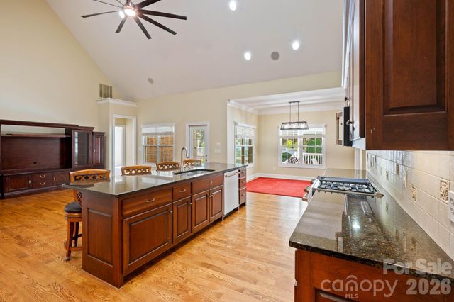1851 29th Avenue Place NE, Hickory, NC 28601