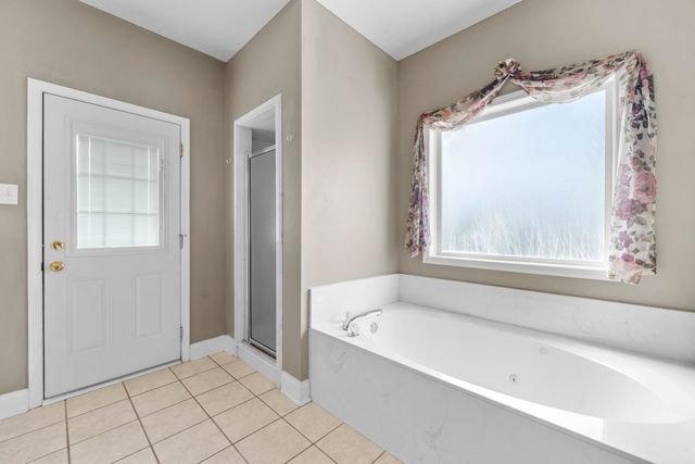 794 WILLIAMSBURG DR, Atoka, TN 38004