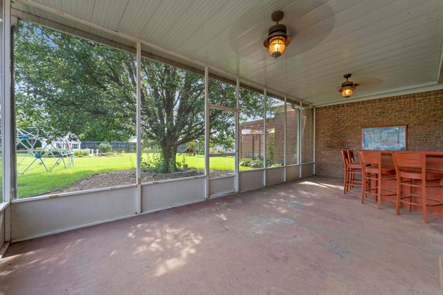 794 WILLIAMSBURG DR, Atoka, TN 38004