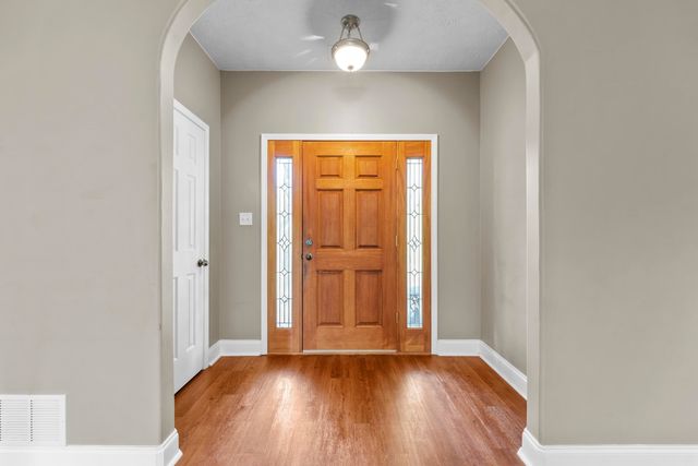 794 WILLIAMSBURG DR, Atoka, TN 38004