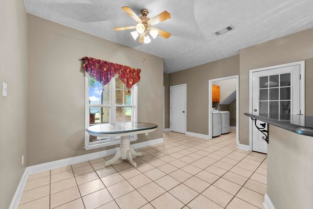 794 WILLIAMSBURG DR, Atoka, TN 38004