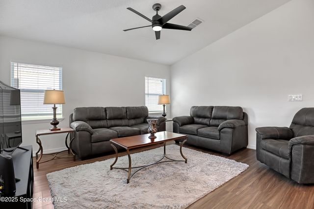 1028 Corbin Circle SW, Palm Bay, FL 32908