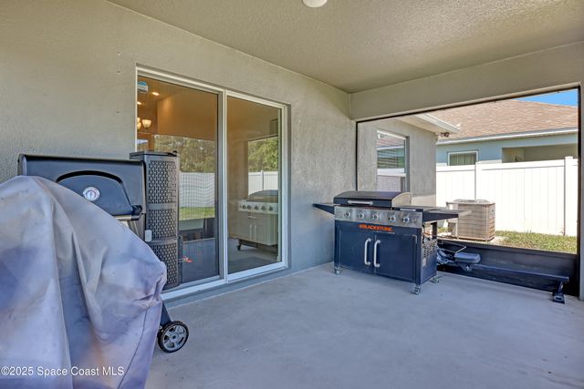 1028 Corbin Circle SW, Palm Bay, FL 32908