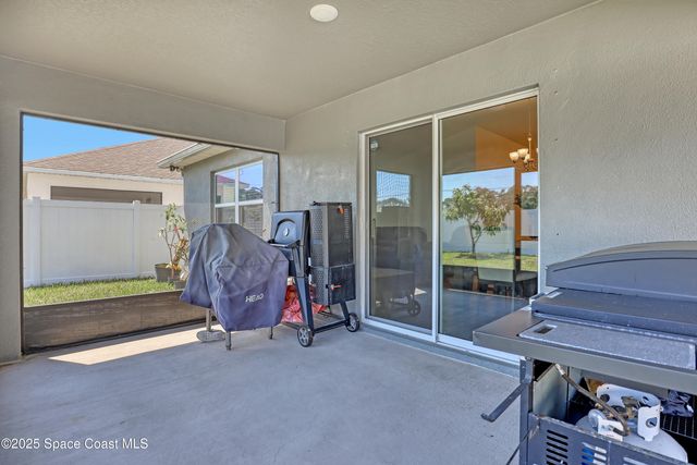 1028 Corbin Circle SW, Palm Bay, FL 32908